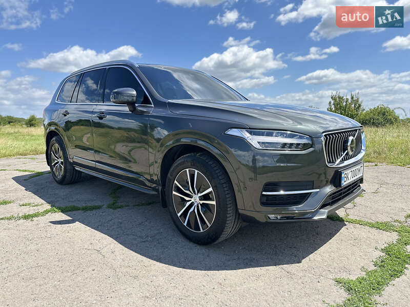 Внедорожник / Кроссовер Volvo XC90 2021 в 