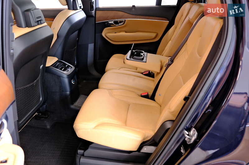 Внедорожник / Кроссовер Volvo XC90 2016 в Одессе