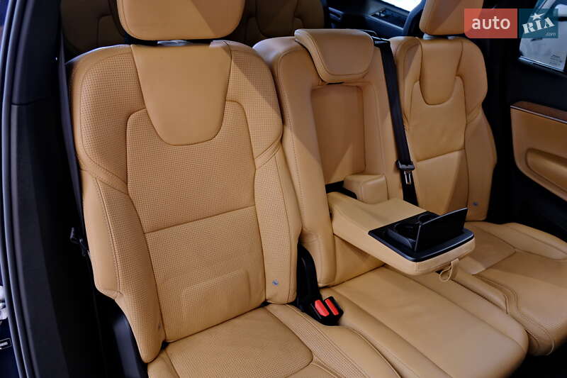 Внедорожник / Кроссовер Volvo XC90 2016 в Одессе