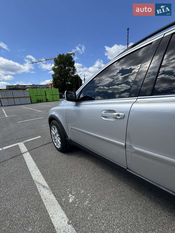 Внедорожник / Кроссовер Volvo XC90 2005 в Киеве