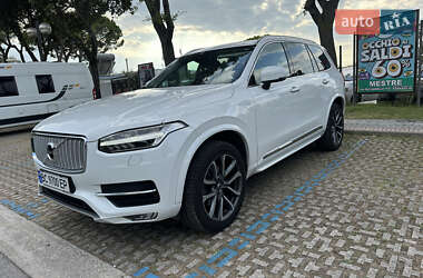 Внедорожник / Кроссовер Volvo XC90 2017 в 