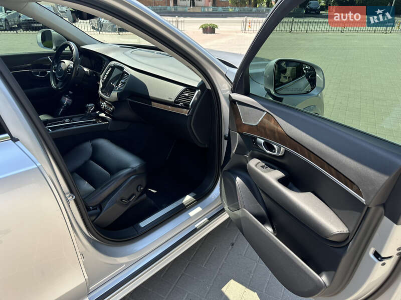 Внедорожник / Кроссовер Volvo XC90 2017 в Хмельницком