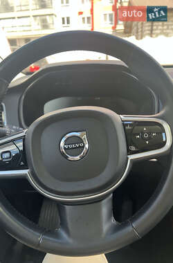 Внедорожник / Кроссовер Volvo XC90 2017 в 