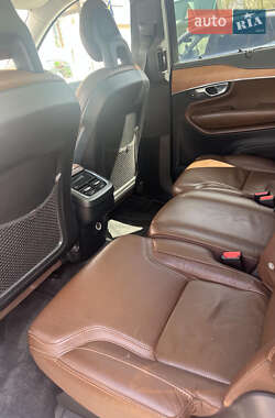 Внедорожник / Кроссовер Volvo XC90 2017 в 