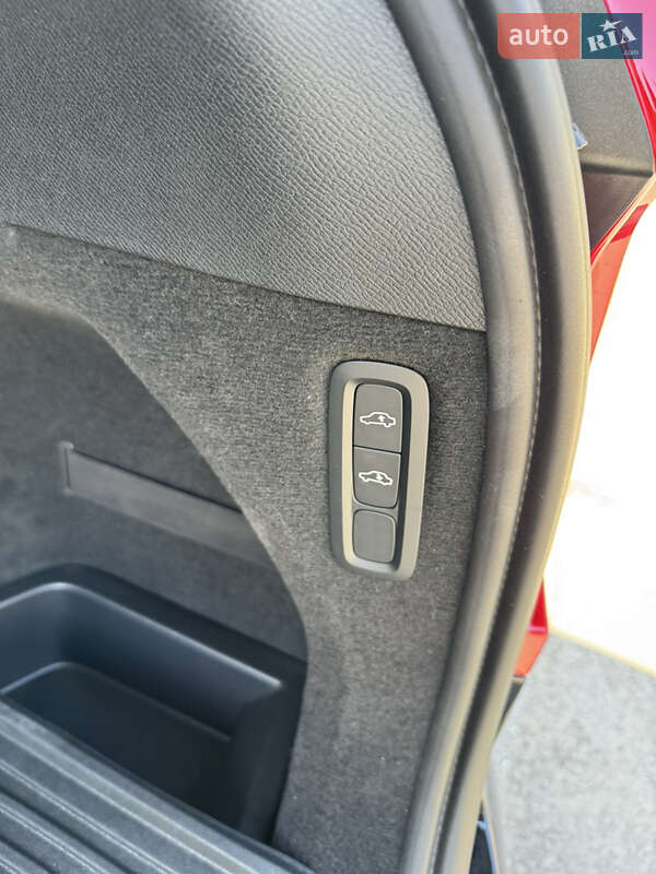 Внедорожник / Кроссовер Volvo XC90 2024 в Днепре
