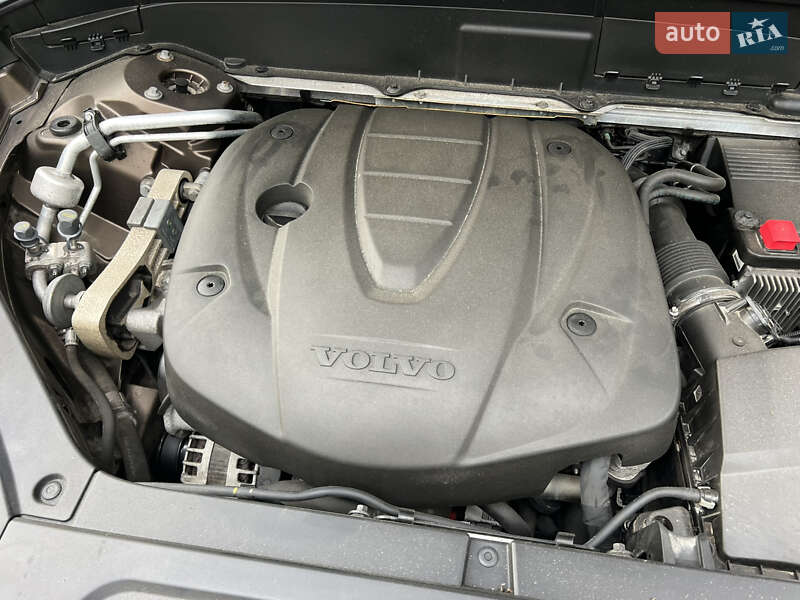 Внедорожник / Кроссовер Volvo XC90 2017 в Киеве