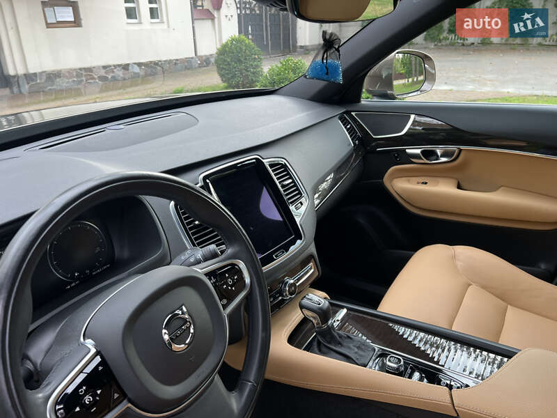 Внедорожник / Кроссовер Volvo XC90 2017 в Киеве