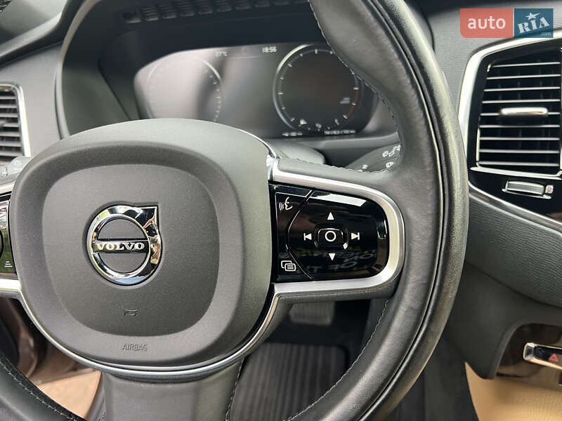 Внедорожник / Кроссовер Volvo XC90 2017 в Киеве