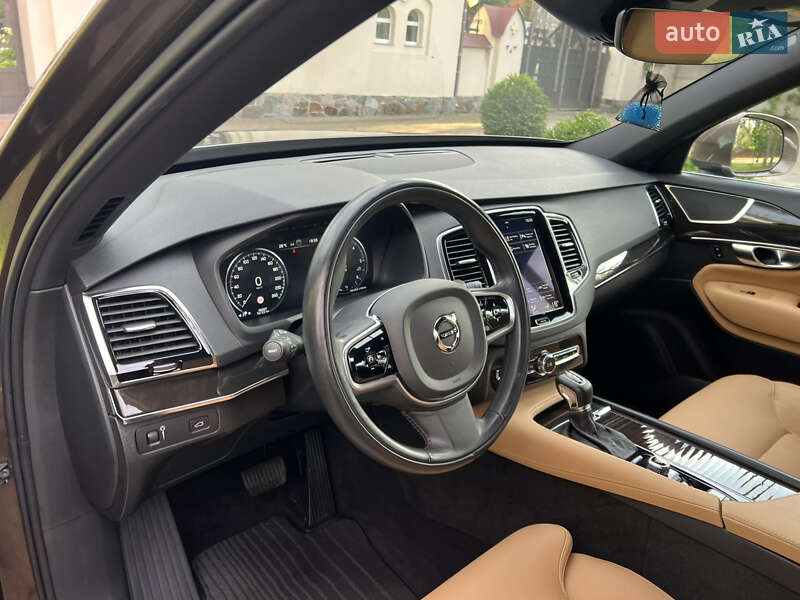 Внедорожник / Кроссовер Volvo XC90 2017 в Киеве