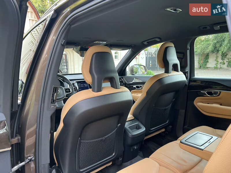 Внедорожник / Кроссовер Volvo XC90 2017 в Киеве