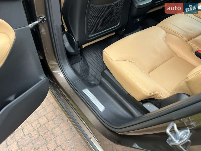 Внедорожник / Кроссовер Volvo XC90 2017 в Киеве