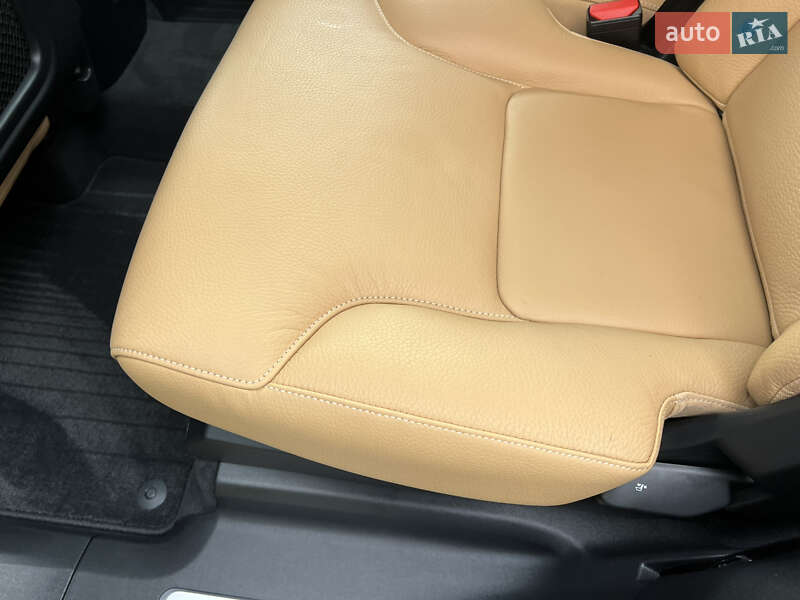 Внедорожник / Кроссовер Volvo XC90 2017 в Киеве