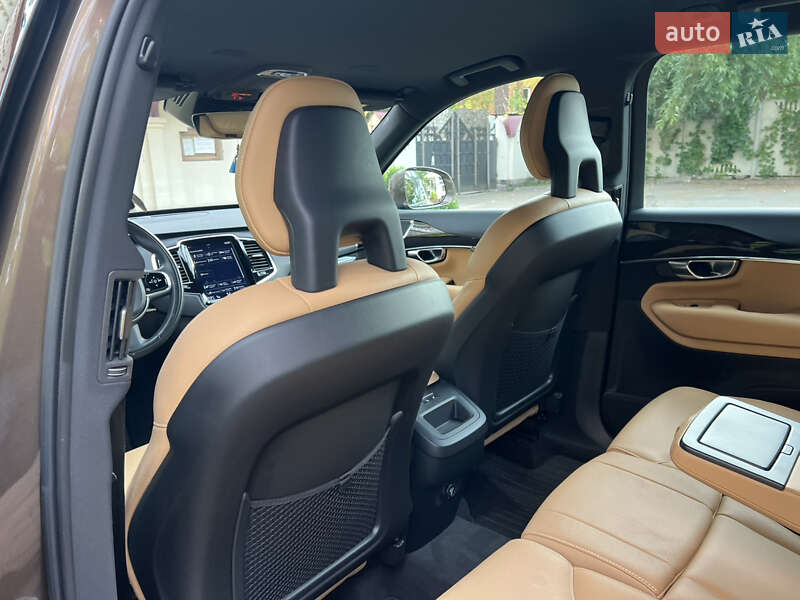 Внедорожник / Кроссовер Volvo XC90 2017 в Киеве