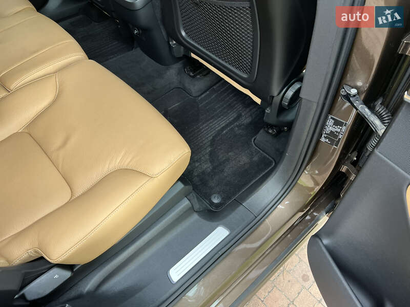 Внедорожник / Кроссовер Volvo XC90 2017 в Киеве