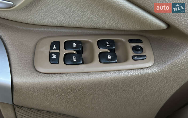 Внедорожник / Кроссовер Volvo XC90 2007 в Львове