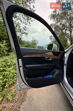 Внедорожник / Кроссовер Volvo XC90 2019 в 