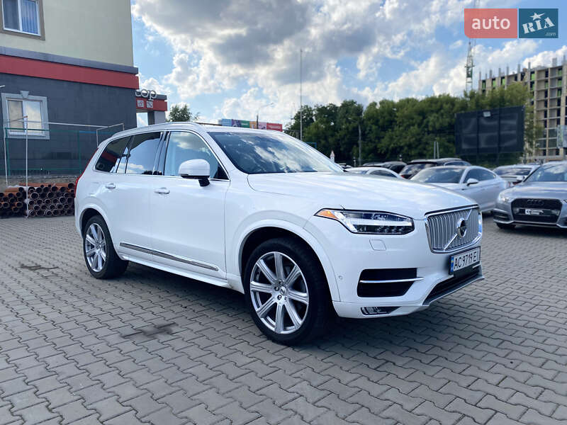 Внедорожник / Кроссовер Volvo XC90 2018 в 