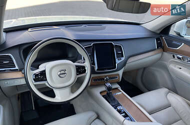 Внедорожник / Кроссовер Volvo XC90 2018 в 