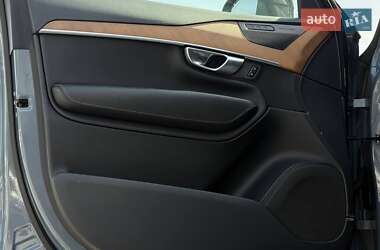 Внедорожник / Кроссовер Volvo XC90 2020 в 