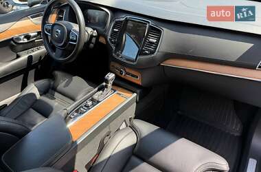 Внедорожник / Кроссовер Volvo XC90 2020 в 