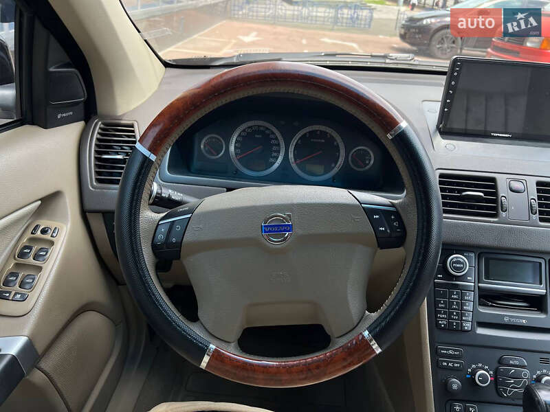 Внедорожник / Кроссовер Volvo XC90 2010 в Киеве