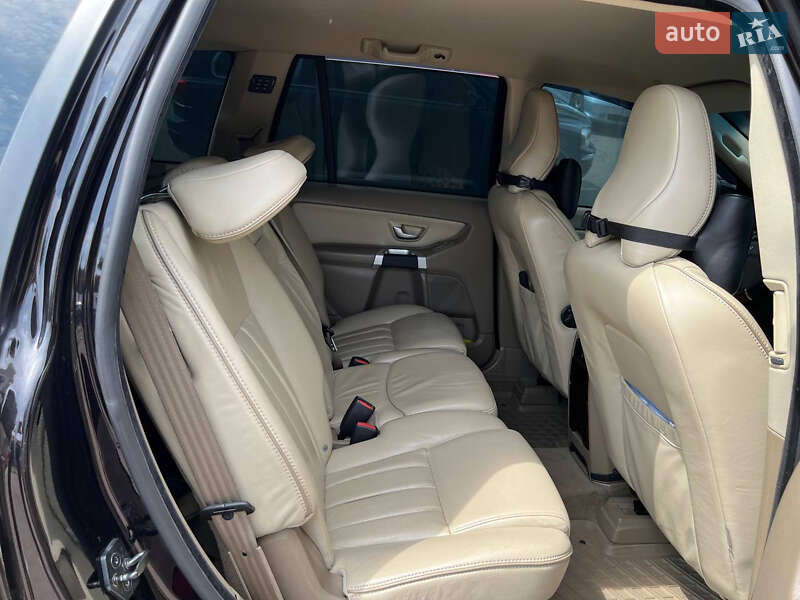 Внедорожник / Кроссовер Volvo XC90 2010 в Киеве