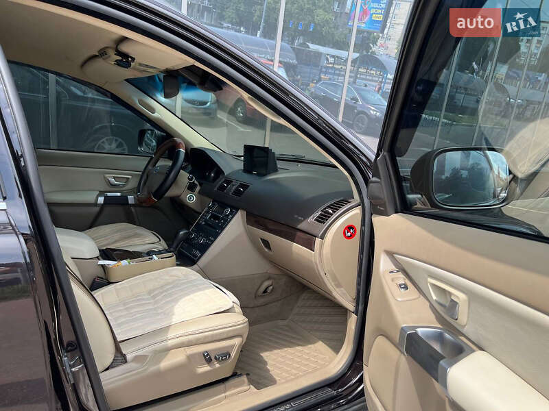 Внедорожник / Кроссовер Volvo XC90 2010 в Киеве