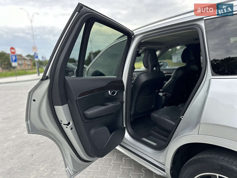 Внедорожник / Кроссовер Volvo XC90 2016 в Владимире