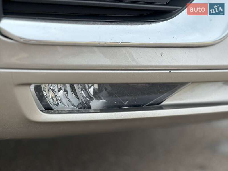 Внедорожник / Кроссовер Volvo XC90 2019 в Киеве