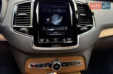 Позашляховик / Кросовер Volvo XC90 2017 в 