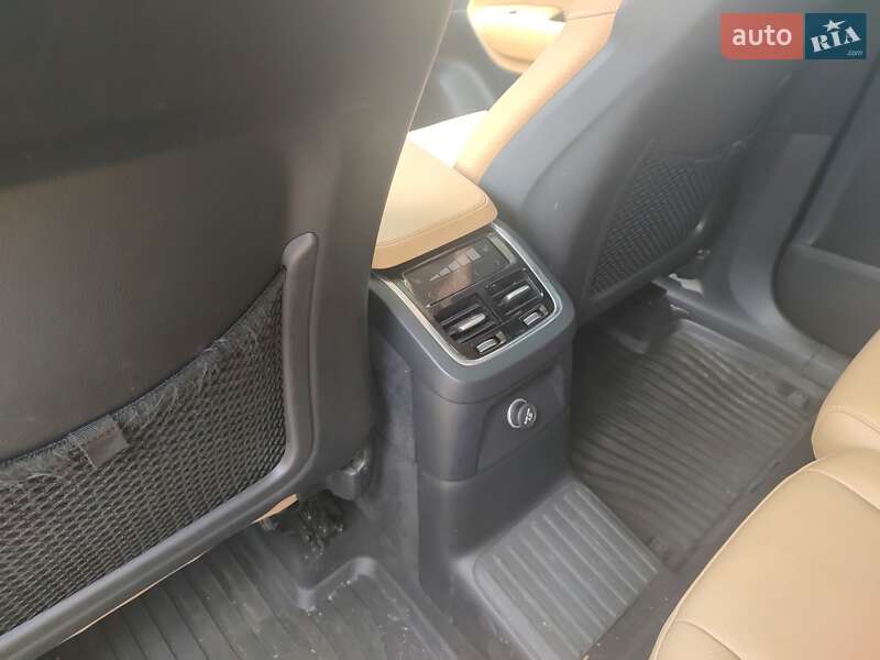 Позашляховик / Кросовер Volvo XC90 2016 в Ірпені