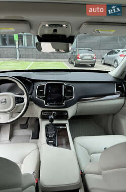 Внедорожник / Кроссовер Volvo XC90 2015 в 