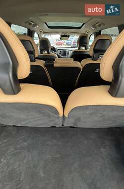 Внедорожник / Кроссовер Volvo XC90 2015 в 