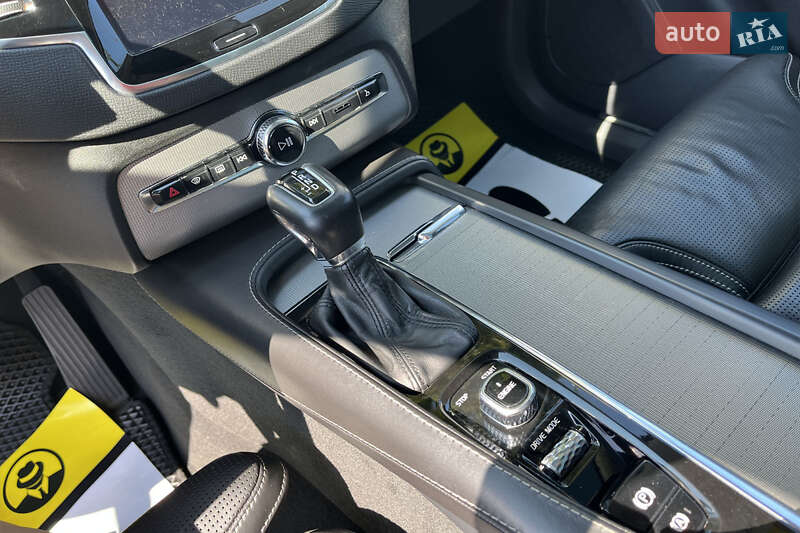 Внедорожник / Кроссовер Volvo XC90 2016 в Коломые