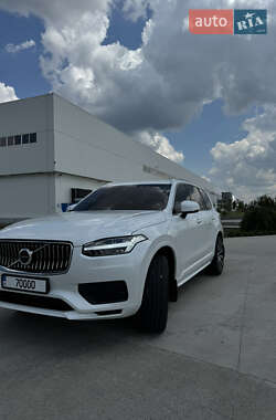 Внедорожник / Кроссовер Volvo XC90 2022 в 