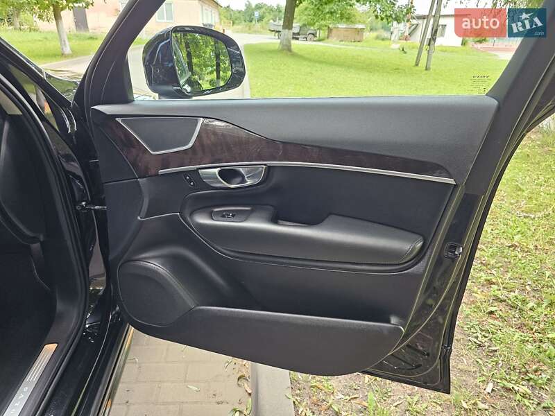 Позашляховик / Кросовер Volvo XC90 2018 в Львові