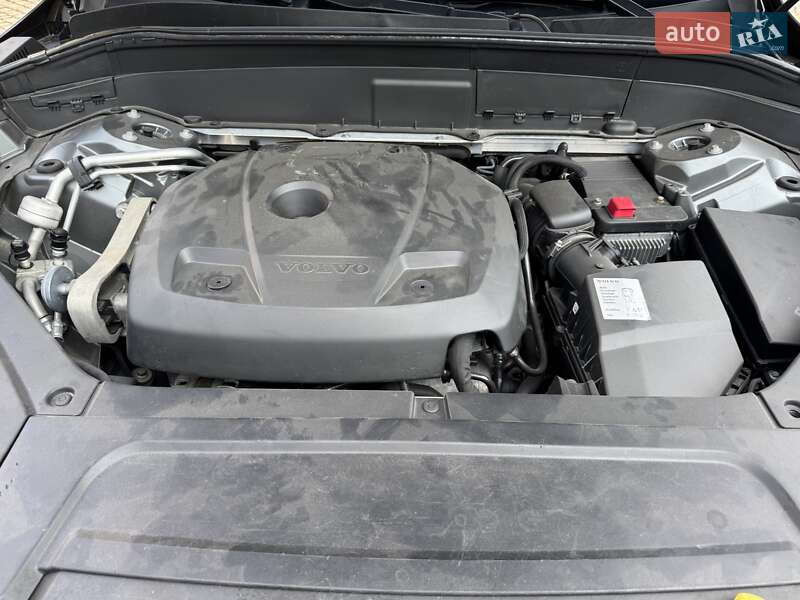 Внедорожник / Кроссовер Volvo XC90 2016 в Нововолынске