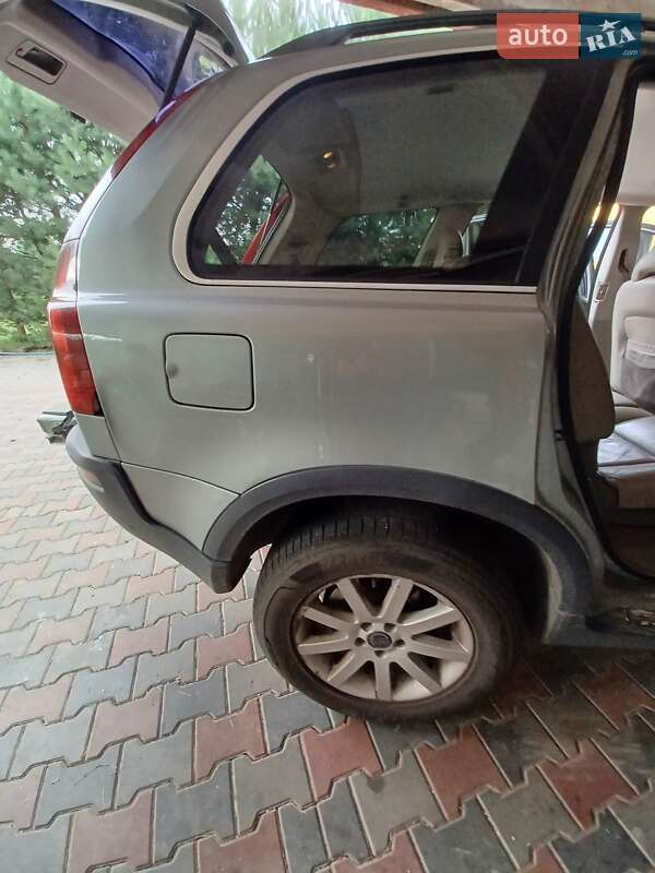 Внедорожник / Кроссовер Volvo XC90 2003 в Луцке