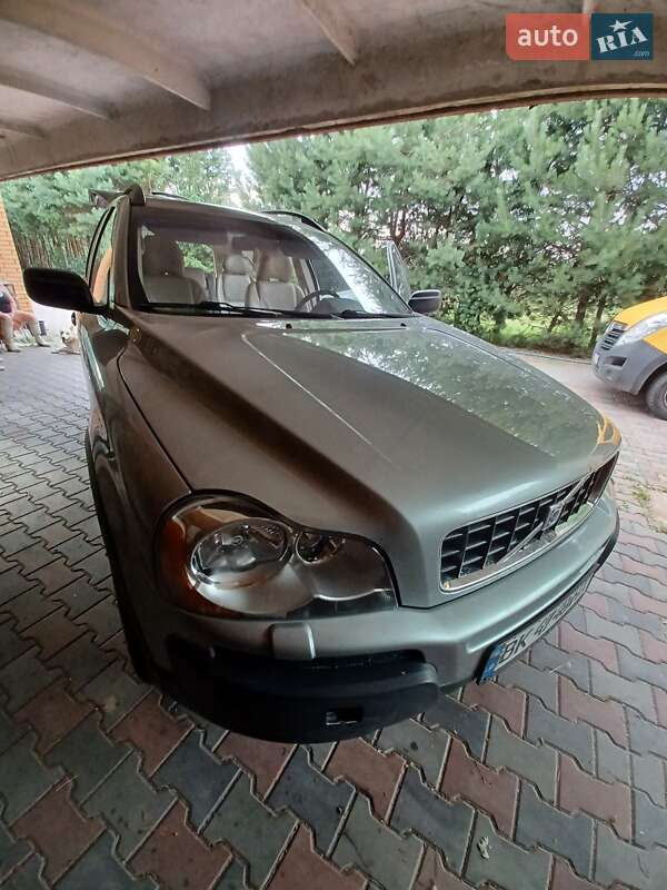 Внедорожник / Кроссовер Volvo XC90 2003 в Луцке