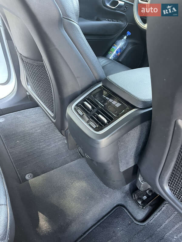Позашляховик / Кросовер Volvo XC90 2018 в Южноукраїнську