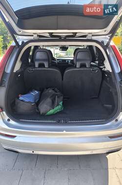 Внедорожник / Кроссовер Volvo XC90 2019 в 