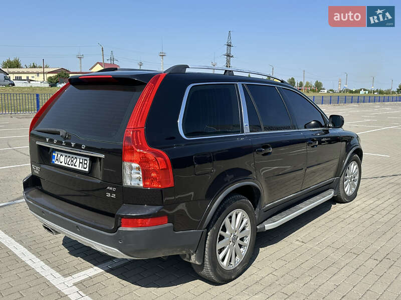 Внедорожник / Кроссовер Volvo XC90 2006 в Нововолынске