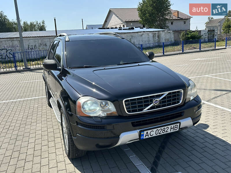 Внедорожник / Кроссовер Volvo XC90 2006 в Нововолынске