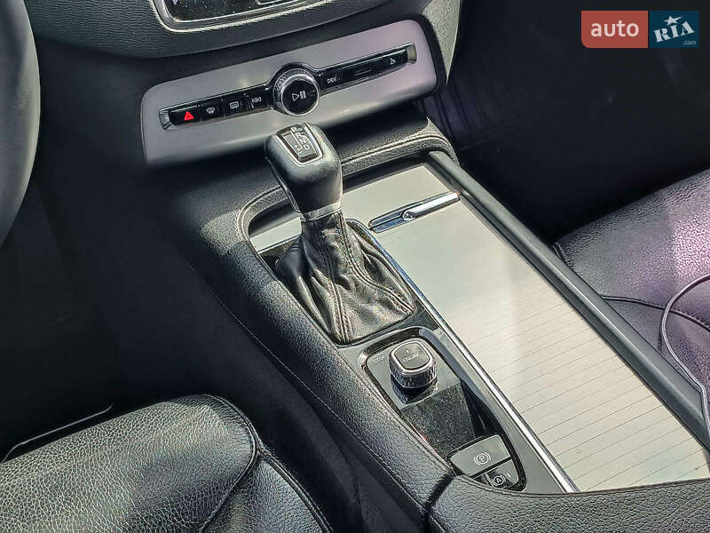 Позашляховик / Кросовер Volvo XC90 2015 в Харкові