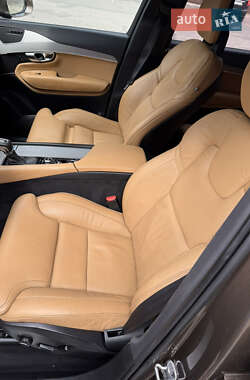 Внедорожник / Кроссовер Volvo XC90 2016 в 