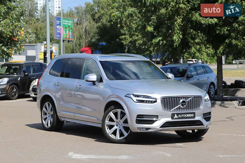Внедорожник / Кроссовер Volvo XC90 2017 в 