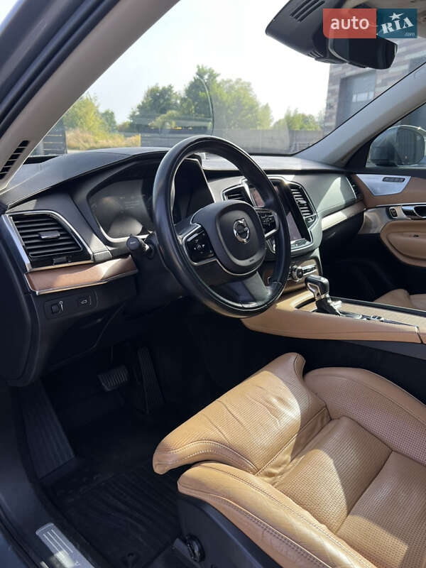 Внедорожник / Кроссовер Volvo XC90 2016 в Нововолынске