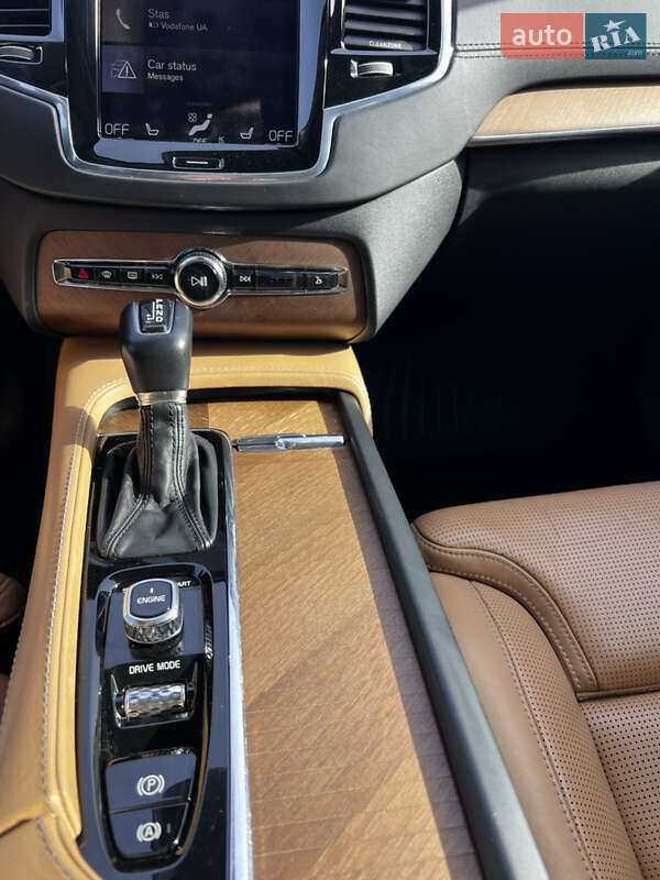 Внедорожник / Кроссовер Volvo XC90 2016 в Нововолынске