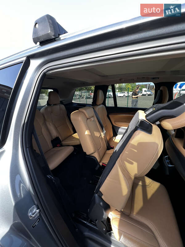 Внедорожник / Кроссовер Volvo XC90 2016 в Нововолынске