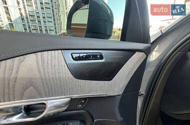 Внедорожник / Кроссовер Volvo XC90 2019 в 